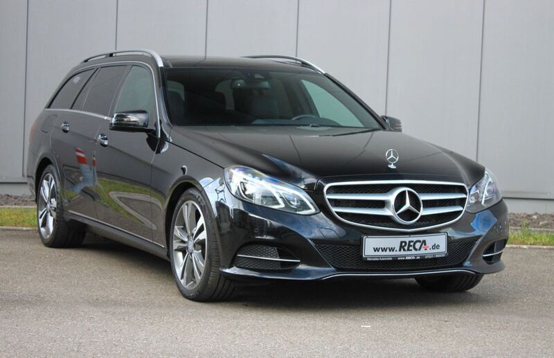 Schwarz Gebraucht 2013 Mercedes E350 Limousine | 21.800 € (Teuer) - Bild 1/4