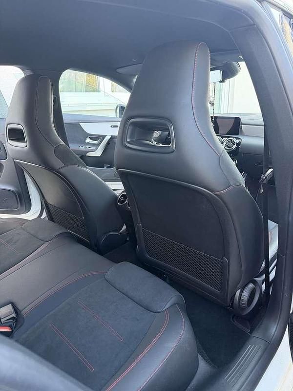 Gebraucht Mercedes CLA200 163 PS (119 kW) 2023 Grau Kombi