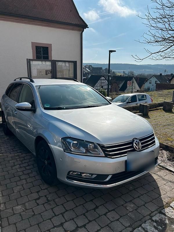 Gebraucht VW Passat 140 PS (102 kW) 2013 Silber Kombi