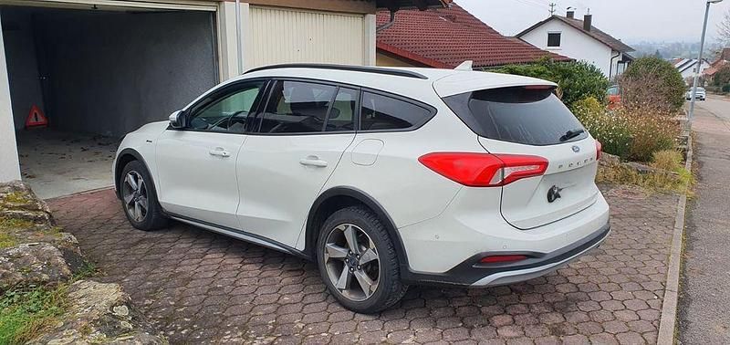 Gebraucht Ford Focus Active 150 PS (110 kW) 2019 Andere farben Limousine