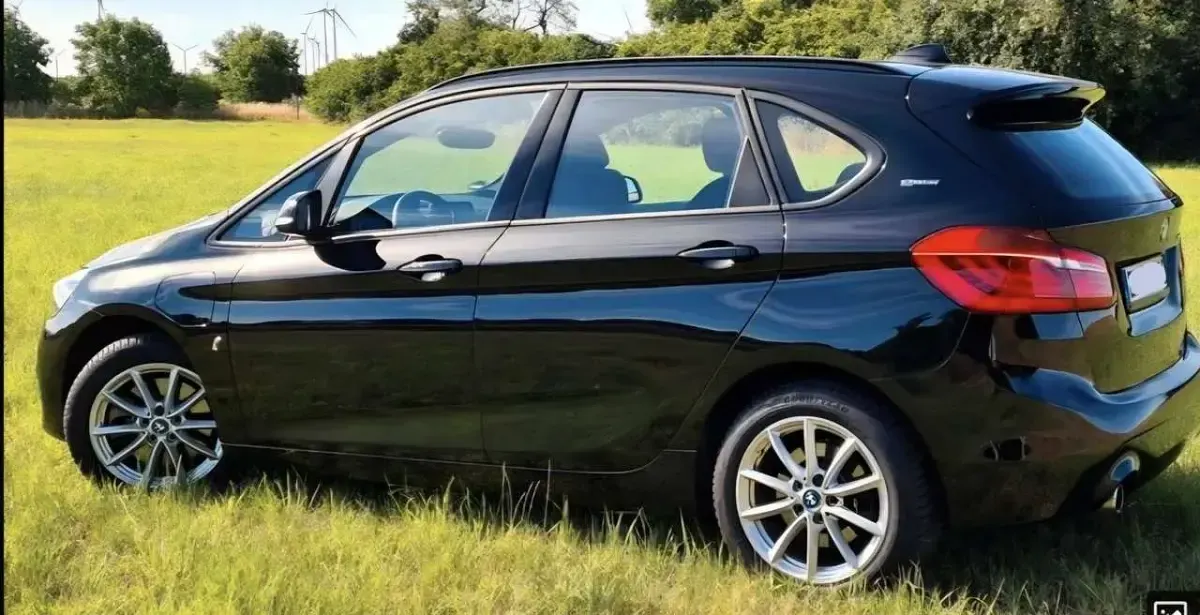 Gebraucht BMW 225 241 PS (177 kW) 2018 Schwarz Kombi