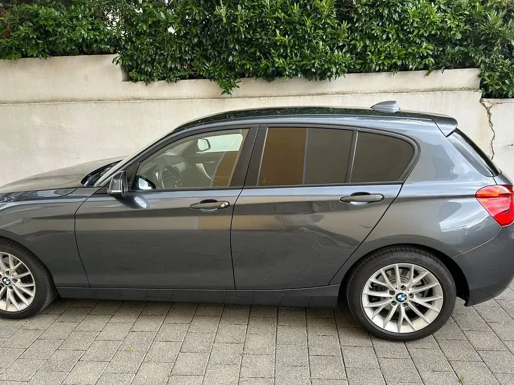 Gebraucht BMW 120 Advantage 184 PS (135 kW) 2018 Grau Limousine