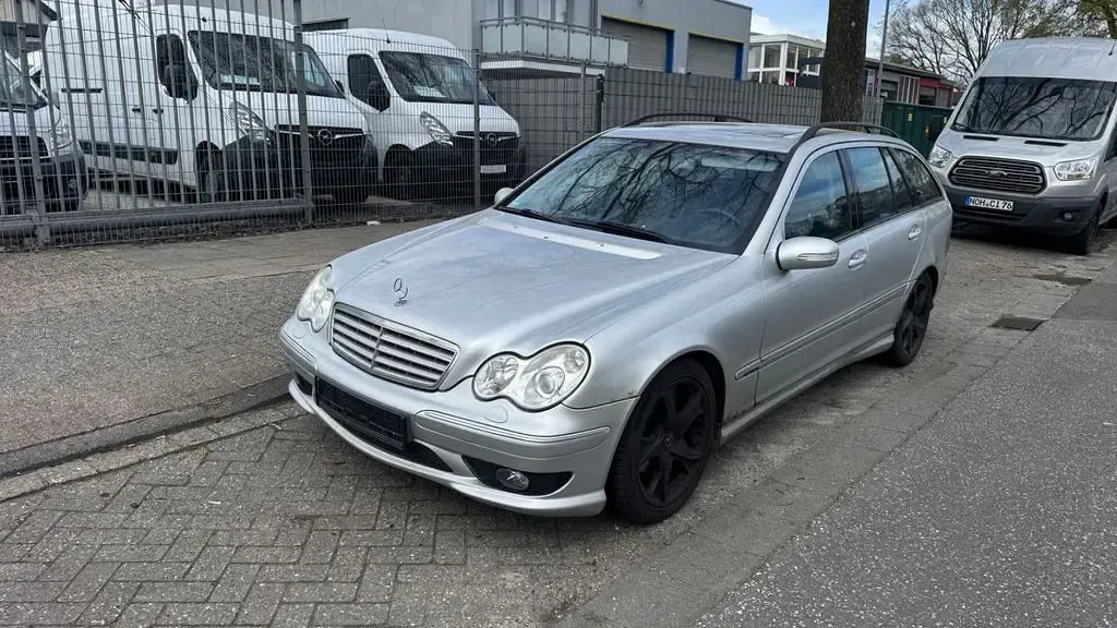 Gebraucht Mercedes C200 Elegance 163 PS (119 kW) 2005 Silber Limousine