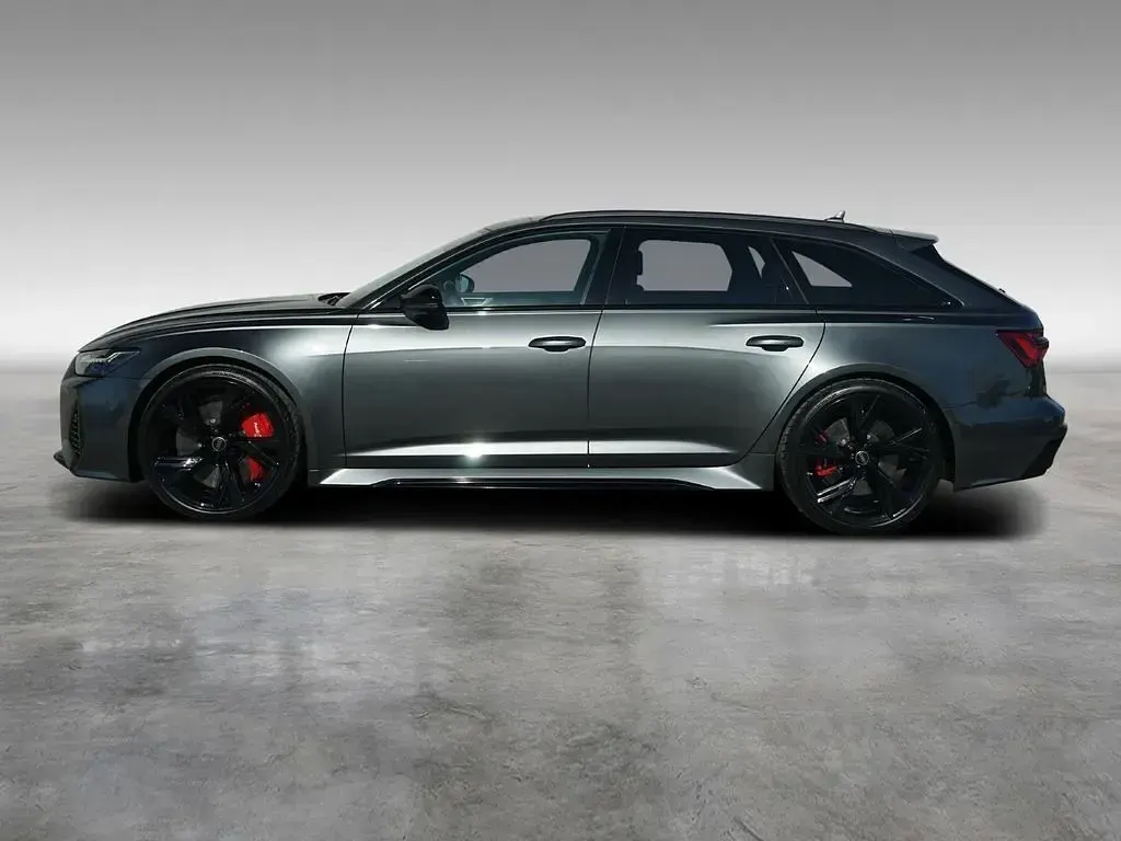 Używany Audi RS6 Ambiente 600 KM (441 kW) 2023 Szary Kombi