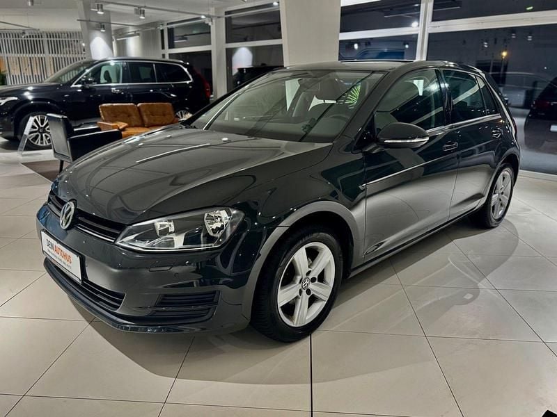 Gebraucht VW Golf VII Comfortline 86 PS (63 kW) 2017 Grau Kleinwagen
