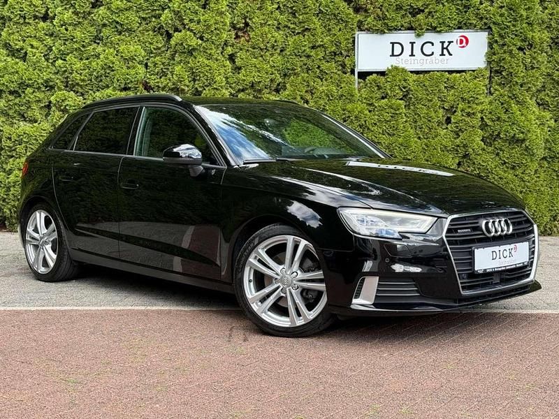 Brillantschwarz Gebraucht 2017 Audi A3 S-Line Limousine | 18.450 € (Superpreis) - Bild 1/4