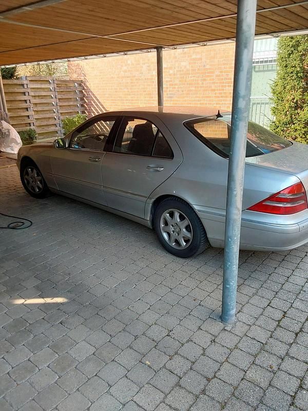 Usata Mercedes S320 224 CV (164 kW) 2001 Argento Berlina