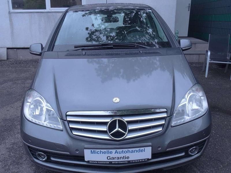 Mountaingrau met. Gebraucht 2008 Mercedes A150 Kleinwagen | 3.900 € (Fairer Preis) - Bild 1/4