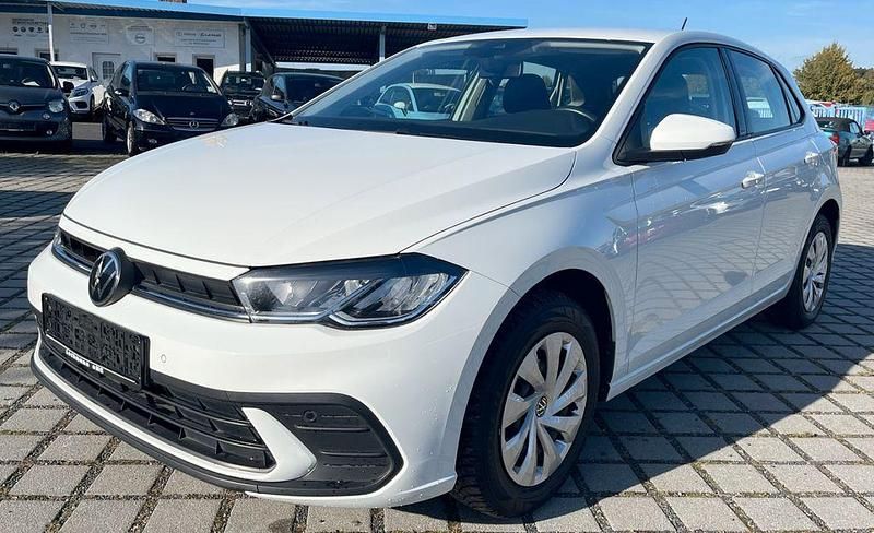 Weiß Gebraucht 2022 VW Polo Life Limousine | 15.200 € (Fairer Preis) - Bild 1/4