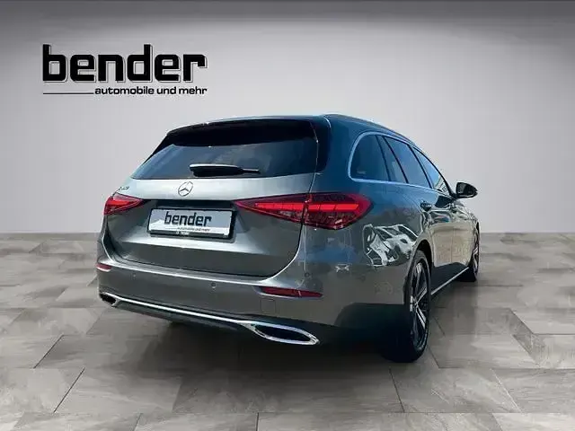Gebraucht Mercedes C180 Avantgarde 170 PS (125 kW) 2024 Grau Limousine