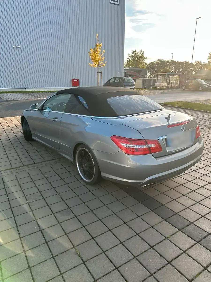 Gebraucht Mercedes E350 AMG line 231 PS (169 kW) 2010 Grau Cabrio