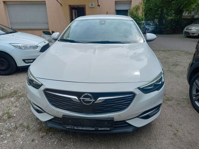 Weiß Gebraucht 2018 Opel Insignia Sport Limousine | 10.499 € (Superpreis) - Bild 1/4