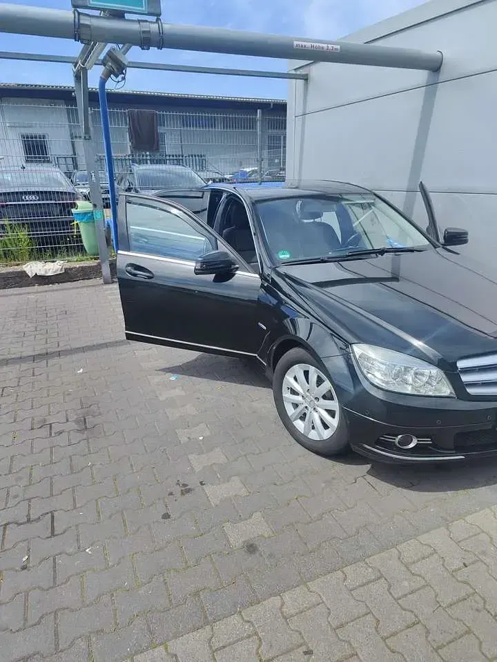 Gebraucht Mercedes 180 156 PS (114 kW) 2011 Limousine