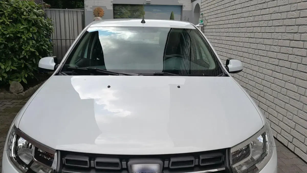 Gebraucht Dacia Sandero Comfort 90 PS (66 kW) 2019 Weiß Limousine