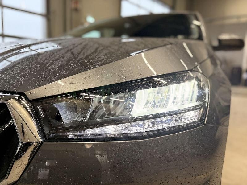 Neu Skoda Fabia 95 PS (69 kW) 2026 Grau Kleinwagen