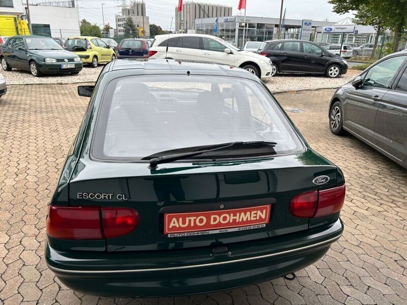 Gebraucht Ford Escort 60 PS (44 kW) 1994 Moosgrün Limousine