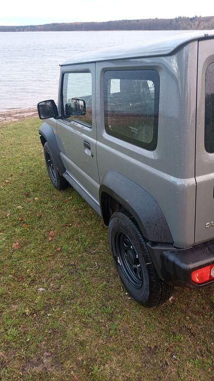 Gebraucht Suzuki Jimny 102 PS (75 kW) 2024 Grau SUV