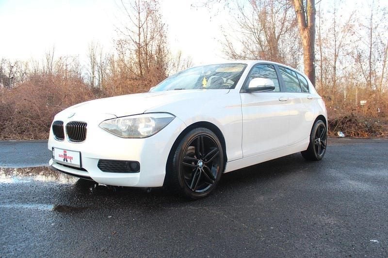 Weiß Gebraucht 2012 BMW 116 Comfort Edition Kleinwagen | 5.200 € (Superpreis) - Bild 1/4