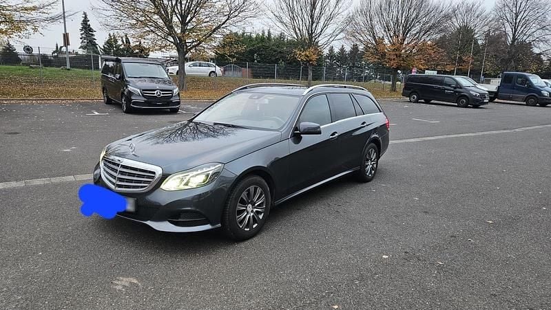 Gebraucht Mercedes E220 170 PS (125 kW) 2013 Grau Kombi