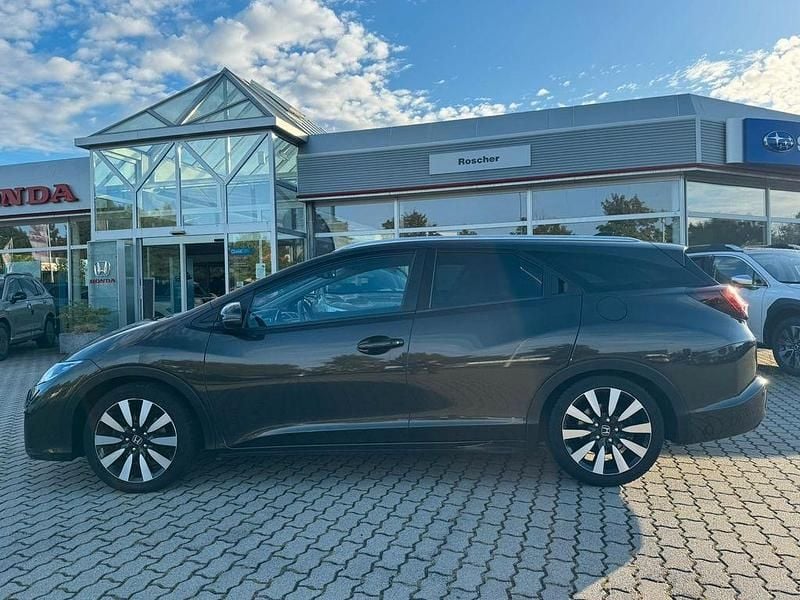 Golden brown m. Gebraucht 2017 Honda Civic Executive Kombi | 14.990 € (Fairer Preis) - Bild 1/4