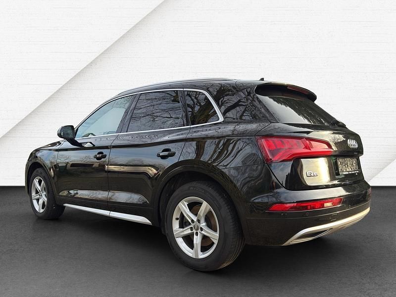Gebraucht Audi Q5 Sport 163 PS (119 kW) 2020 Schwarz SUV