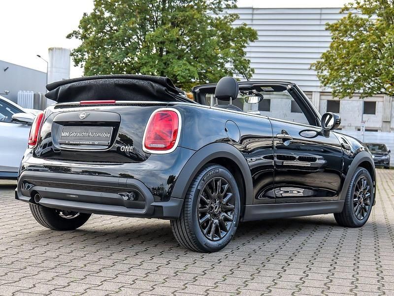 Gebraucht Mini One Cabriolet 102 PS (75 kW) 2021 Midnight black Cabrio