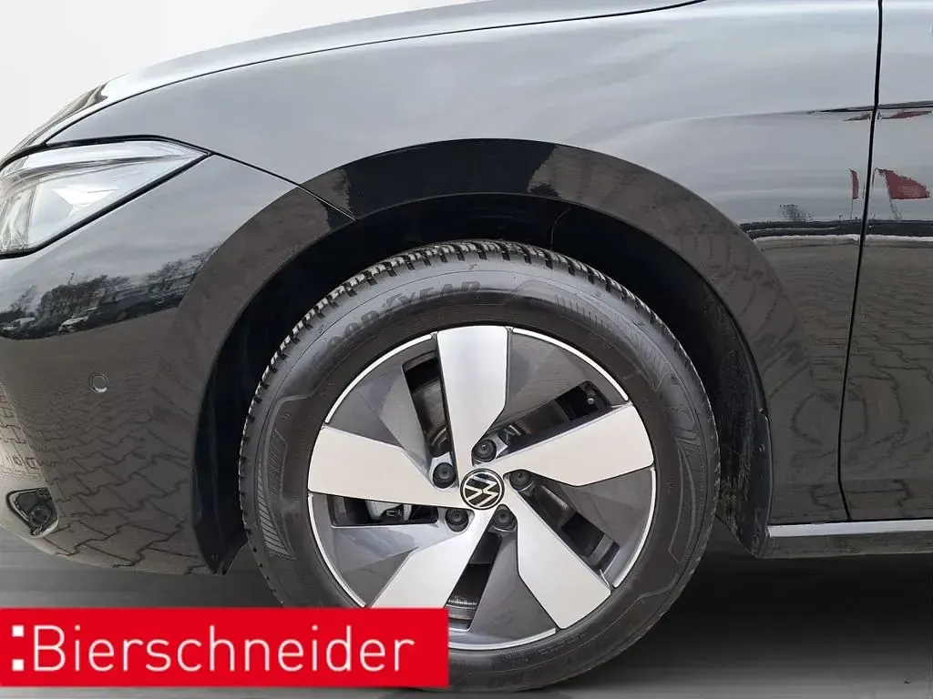 Używany VW Passat Pro 150 KM (110 kW) 2025 Czarny Kombi
