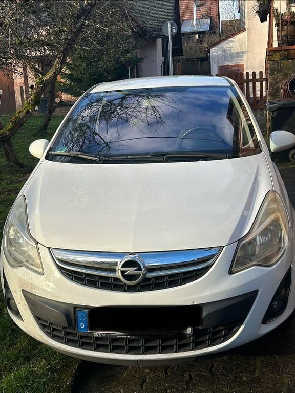 Weiß Gebraucht 2011 Opel Corsa Edition Kleinwagen | 2.000 € (Guter Preis) - Bild 1/4