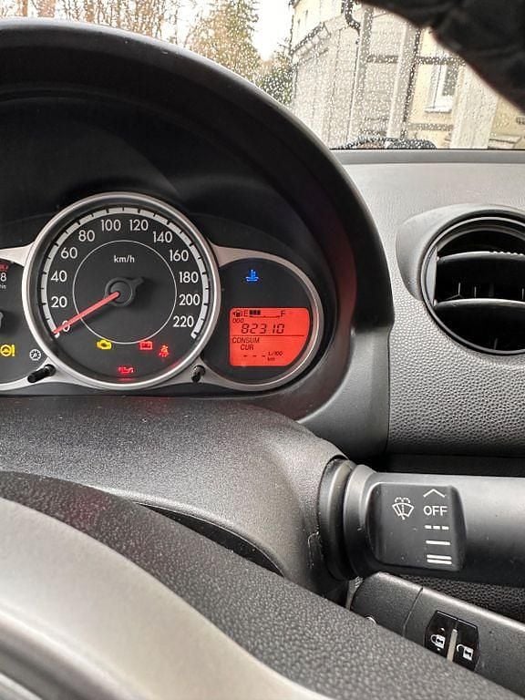 Second-hand Mazda 2 Active 84 CP (61 kW) 2011 Negru Hatchback