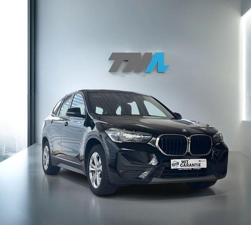 Schwarz Gebraucht 2022 BMW X1 SUV | 23.899 € (Guter Preis) - Bild 1/4