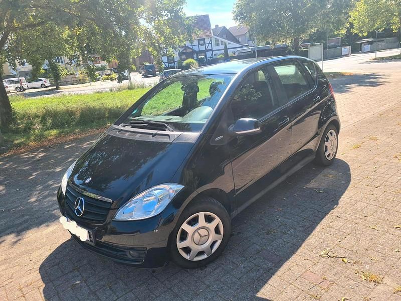 Gebraucht Mercedes A160 Elegance 95 PS (69 kW) 2012 Schwarz Limousine