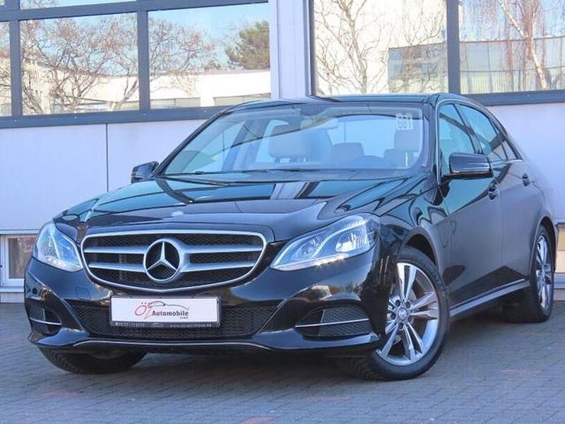 Second-hand Mercedes E200 184 CP (135 kW) 2014 Negru Berlinǎ