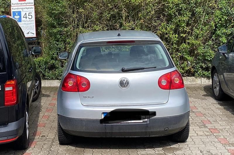 Gebraucht VW Golf V 80 PS (58 kW) 2008 Silber Kleinwagen