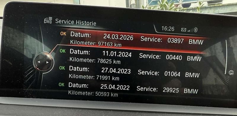 Używany Alpina D4 349 KM (256 kW) 2016 Złoty Kabriolet