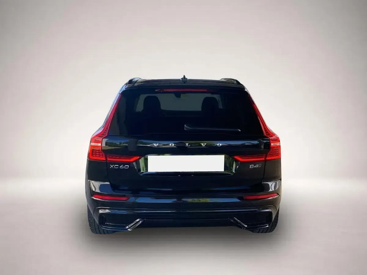 Gebraucht Volvo XC60 Plus 197 PS (144 kW) 2023 Manufacturer SUV
