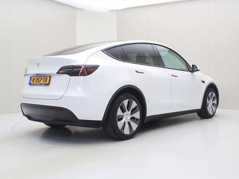 Gebraucht Tesla Model Y Standard Range 250 kW (341 PS) 2022 Weiß SUV