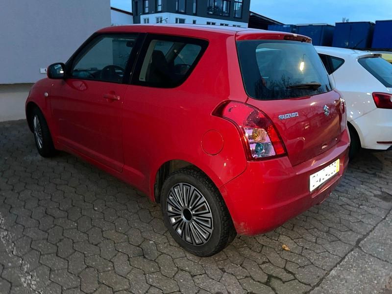 Gebraucht Suzuki Swift 88 PS (64 kW) 2008 Rot Kleinwagen