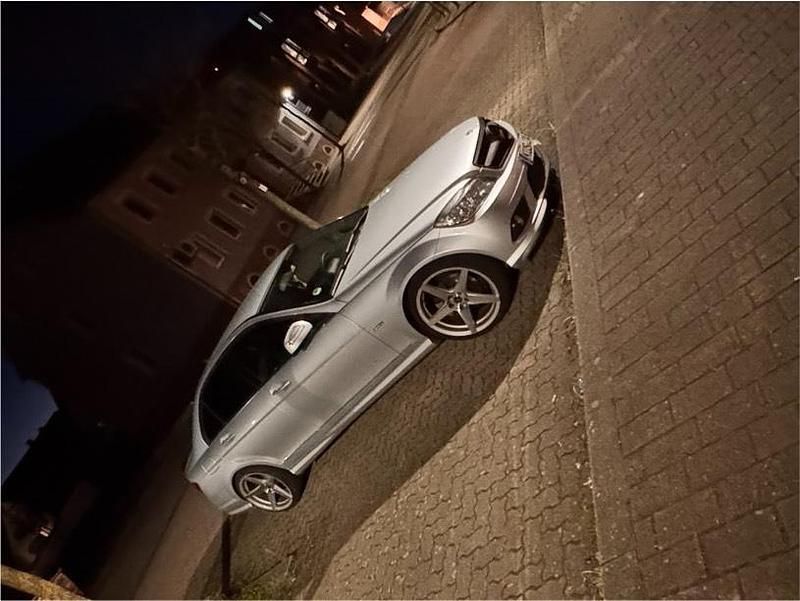 Gebraucht Mercedes C200 184 PS (135 kW) 2007 Silber Limousine