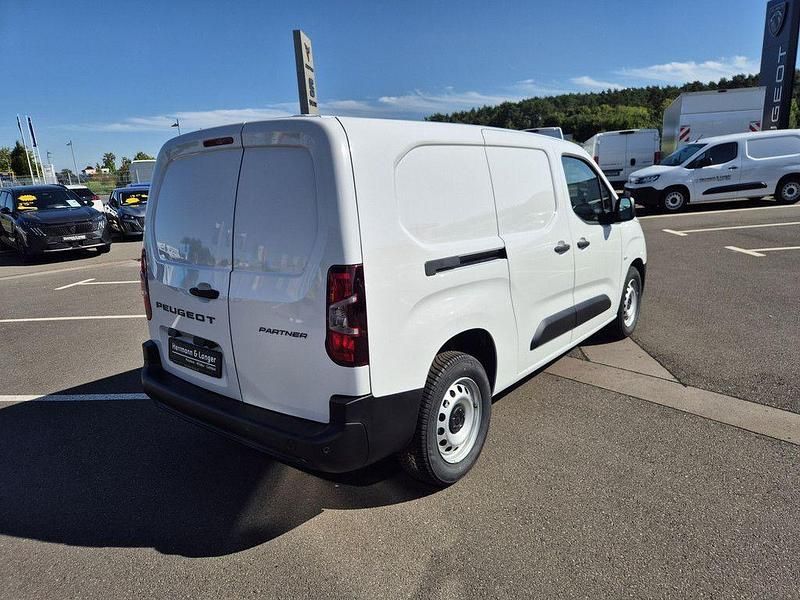 Neu Peugeot Partner 131 PS (96 kW) 2025 Weiß Van / Kleinbus