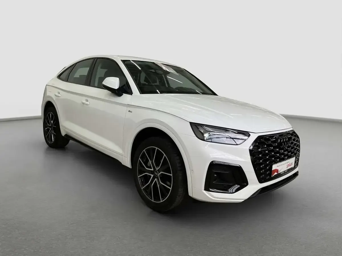 Second-hand Audi Q5 Sportback S-Line 299 CP (219 kW) 2023 Alb SUV