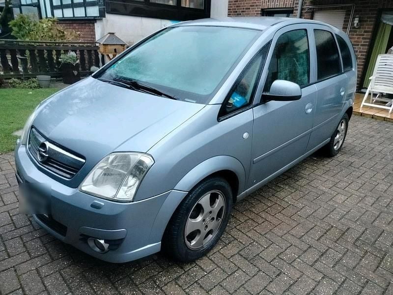 Silber Gebraucht 2008 Opel Meriva Van / Kleinbus | 1.300 € (Etwas zu teuer) - Bild 1/4