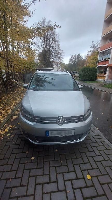 Silber Gebraucht 2011 VW Touran Highline Van / Kleinbus | 5.200 € (Superpreis) - Bild 1/4