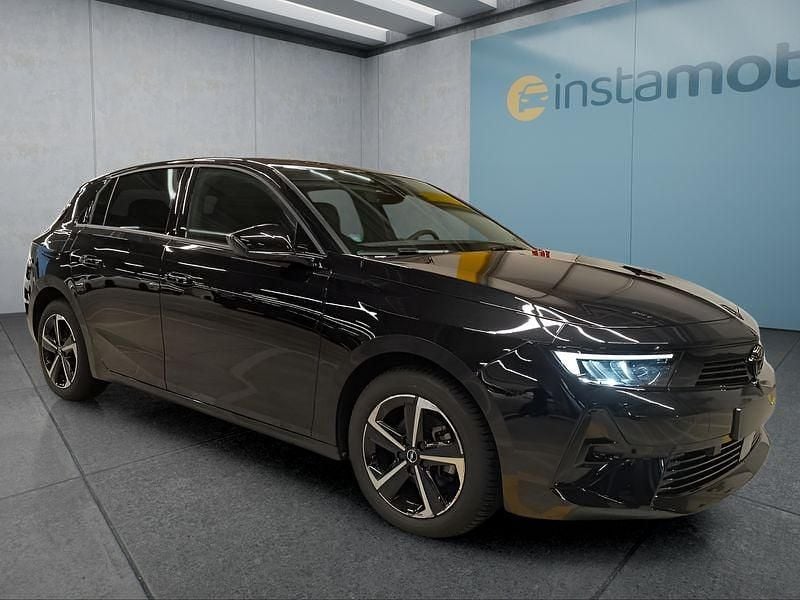 Gebraucht Opel Astra 131 PS (96 kW) 2025 Schwarz Limousine
