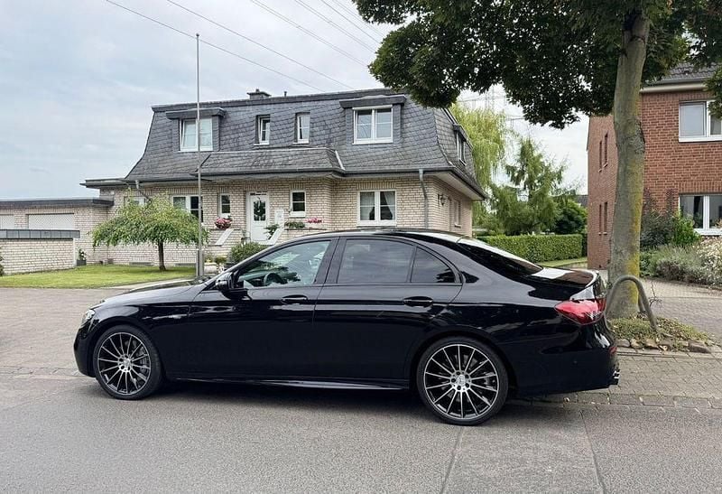 Schwarz Gebraucht 2023 Mercedes E53 AMG AMG Limousine | 66.750 € (Guter Preis) - Bild 1/4