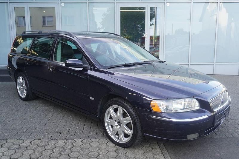 Blau Gebraucht 2005 Volvo V70 Summum Kombi | 2.499 € (Superpreis) - Bild 1/4