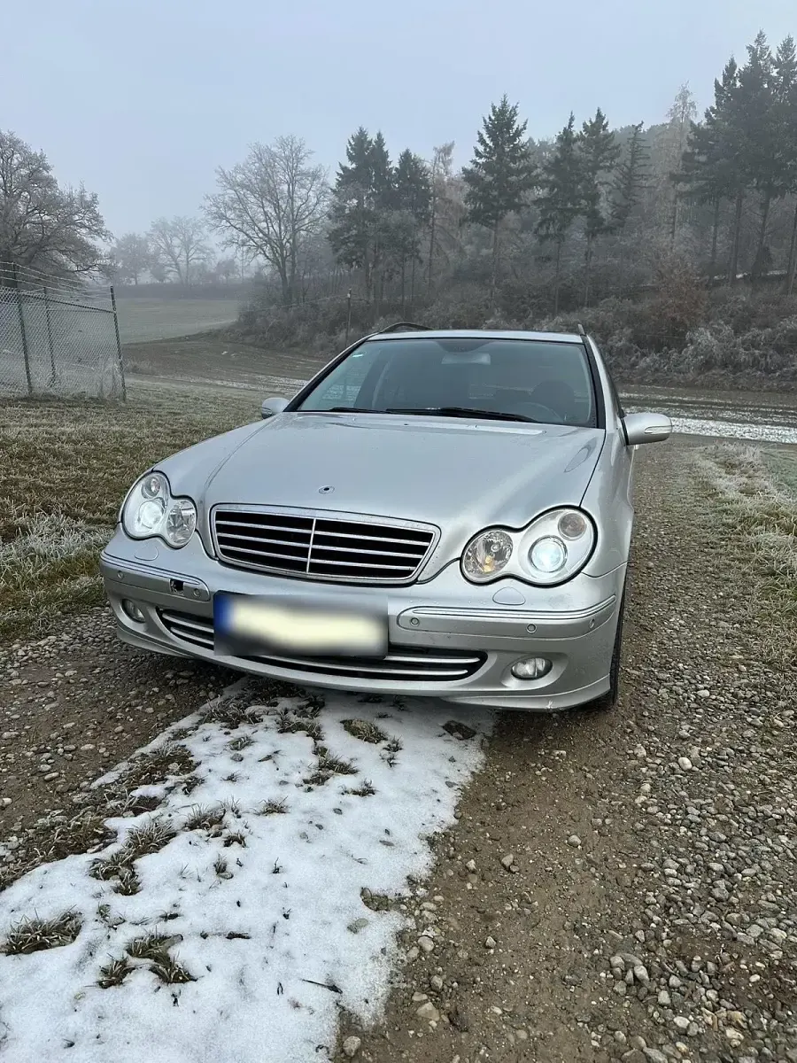 Second-hand Mercedes C220 150 CP (110 kW) 2004 Argintiu Break
