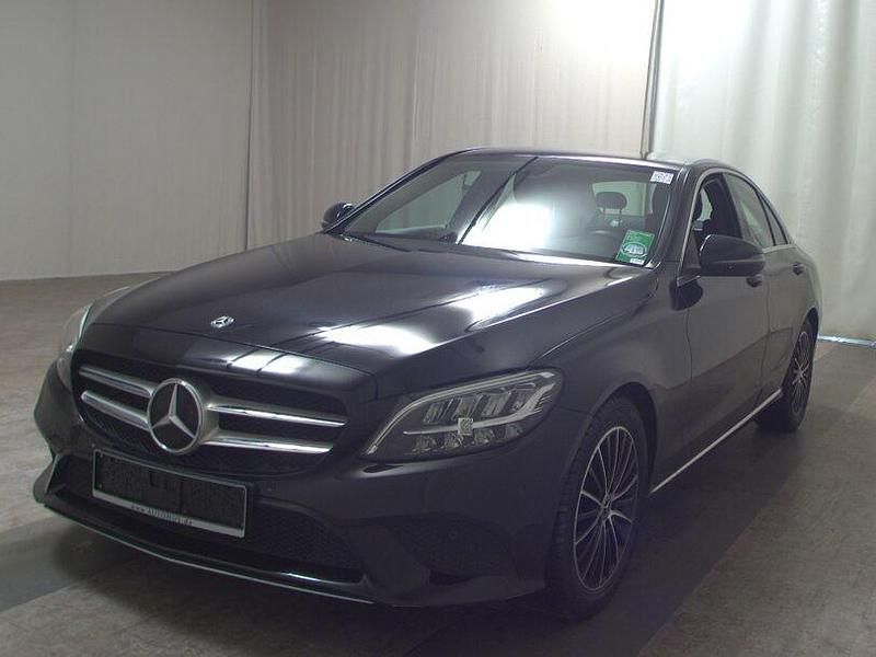 Gebraucht Mercedes C300 Avantgarde 272 PS (200 kW) 2020 Schwarz Limousine