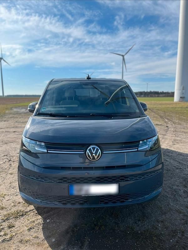 Usata VW Multivan 150 CV (110 kW) 2024 Grigio Monovolume