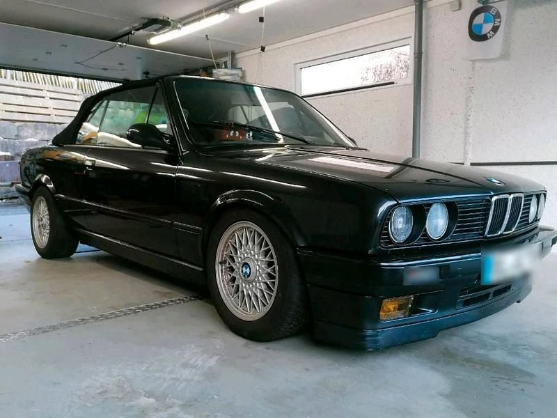 Gebraucht BMW 325 Cabriolet 170 PS (125 kW) 1991 Schwarz Cabrio