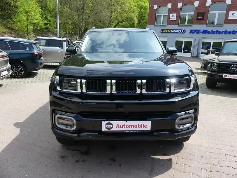 Gebraucht Baic BJ60 256 PS (188 kW) 2025 Schwarz SUV